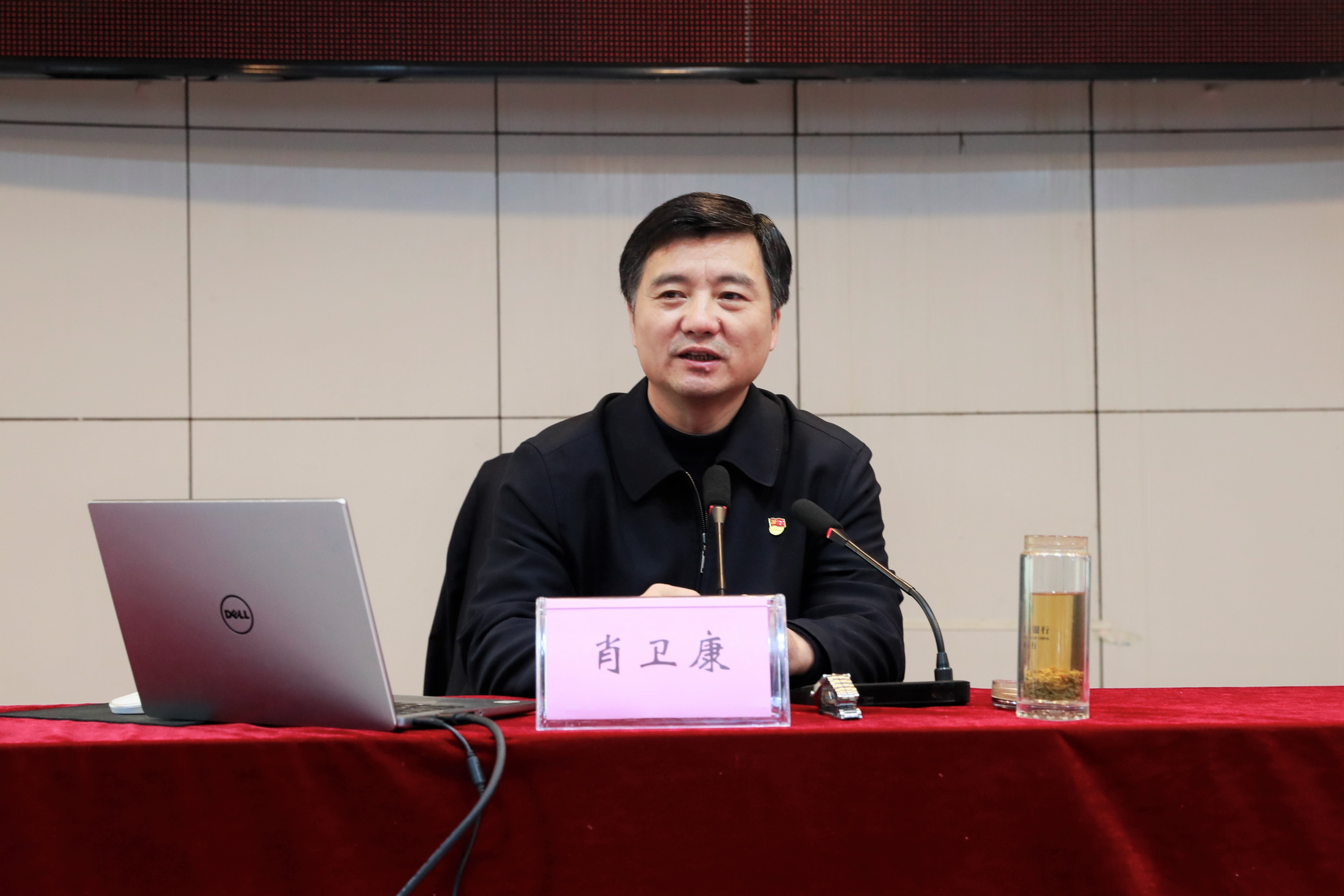 湖北省委宣讲团成员,省委党校副校长,湖北省行政学院副院长肖卫康宣讲